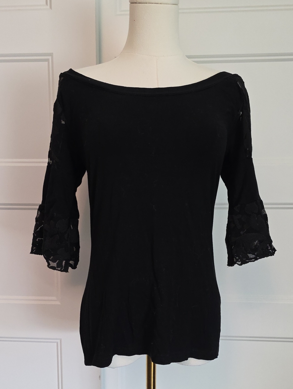PattyBoutik Black Crewneck Knit Top